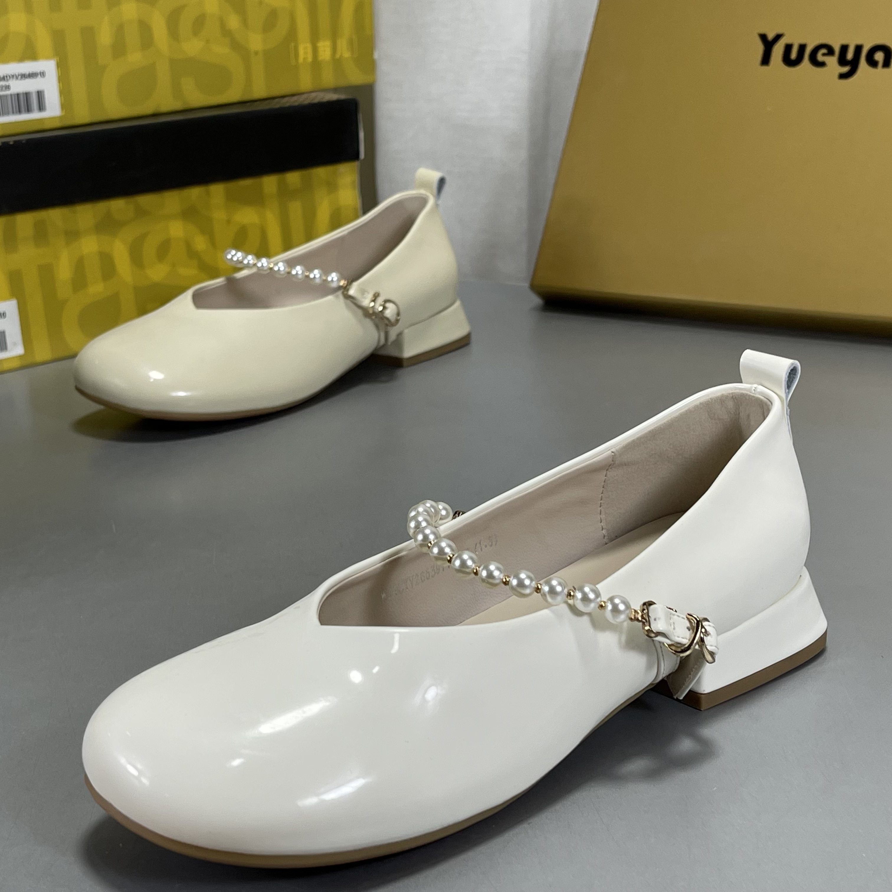 月芽儿牛皮真皮浅口小单鞋女2026春夏平底女鞋百搭法式玛丽珍鞋子,女鞋,浅口单鞋,淘宝优惠券,粉丝福利购,淘宝优惠卷