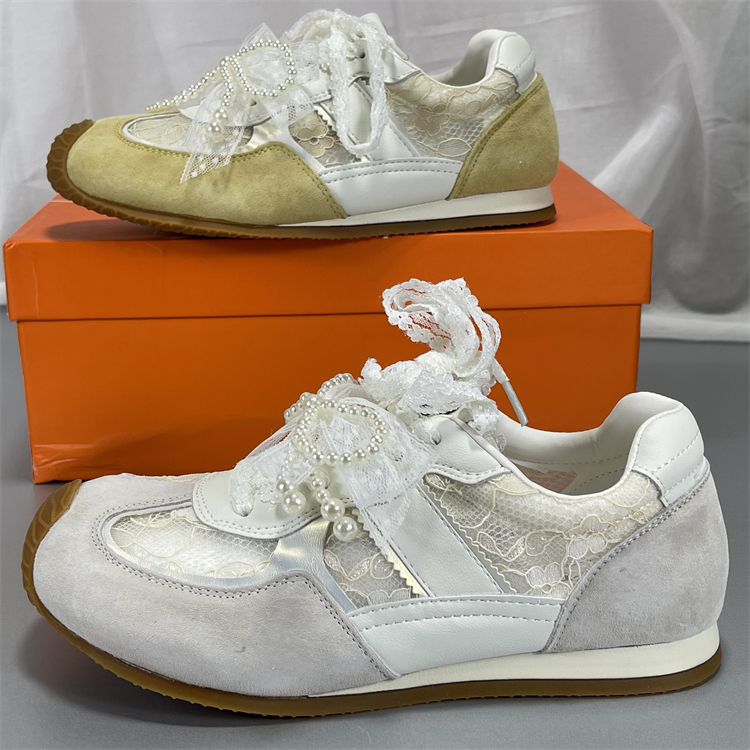 品牌女鞋真皮得训鞋女断码清仓小香风蕾丝网面透气平跟休闲小白鞋