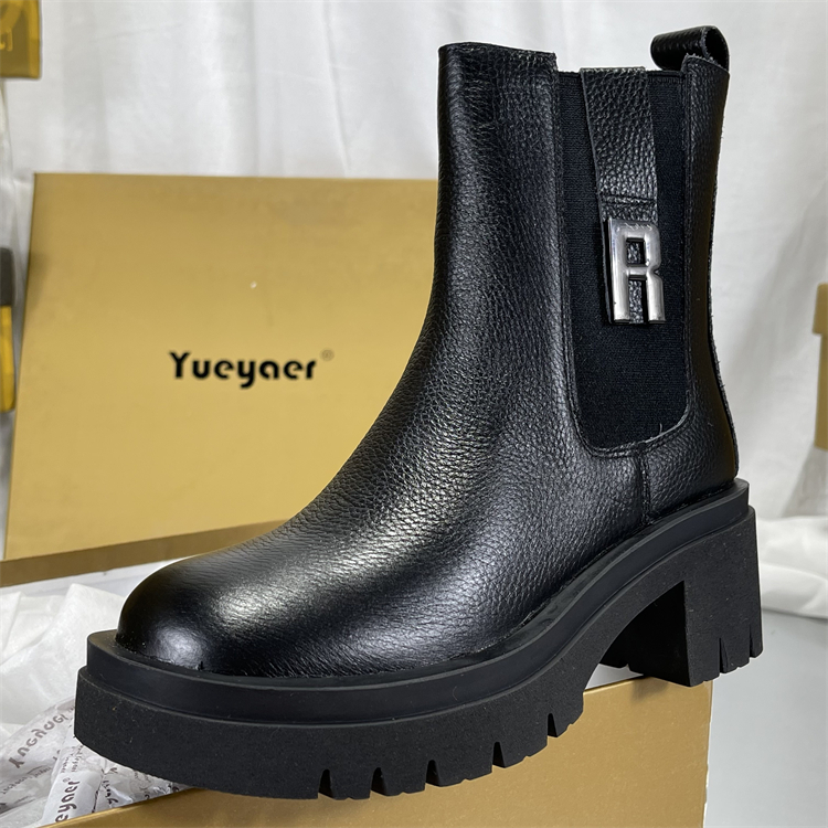 月芽儿头层牛皮2025秋冬款单靴烟筒靴女真皮厚底切尔西短靴时装靴