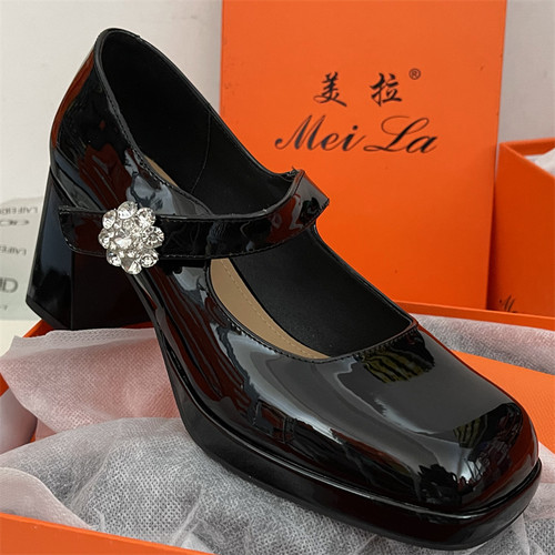 品牌折扣牛漆皮复古玛丽珍鞋女2025新款方头厚底高跟鞋水钻女单鞋
