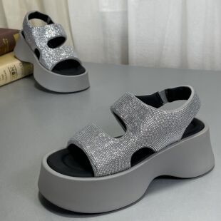 厚底真皮凉鞋女款夏季2026新款水钻罗马松糕女鞋子增高软底沙滩鞋