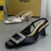 月芽儿法式 方头水钻方扣后空单鞋 绝美绸缎包头凉鞋 女外穿2026夏季