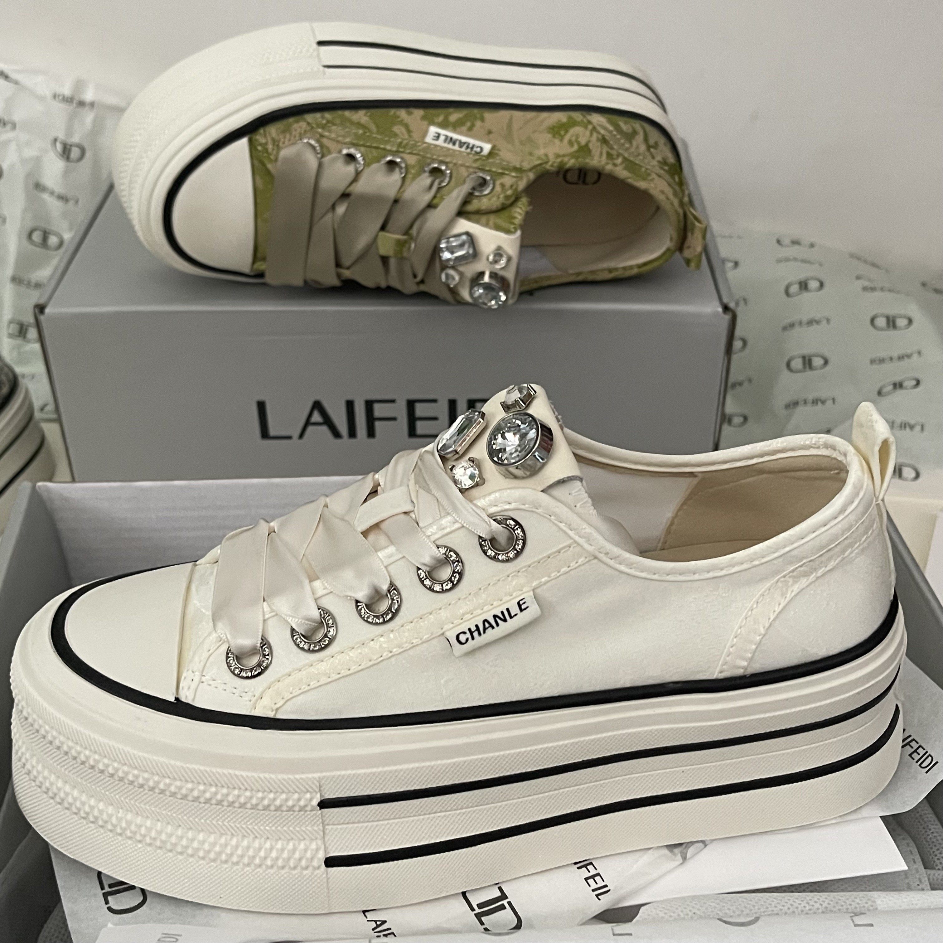 猪皮脚垫！厚底板鞋女鞋真皮绸缎2025新款珍珠小香风休闲小白鞋子,女鞋,时尚休闲鞋,淘宝优惠券,粉丝福利购,淘宝优惠卷