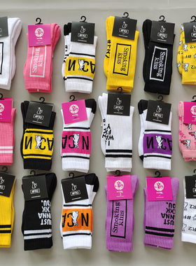 日本SFR2小兔子字母袜子男女中高筒纯棉加厚毛巾底运动袜条纹长袜