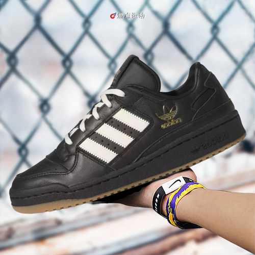 Adidas阿迪达斯低帮运动休闲鞋