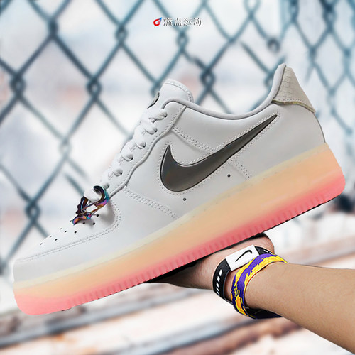 Nike/耐克 W AIR FORCE 1  07 SE PRM女子板鞋FZ5741-191