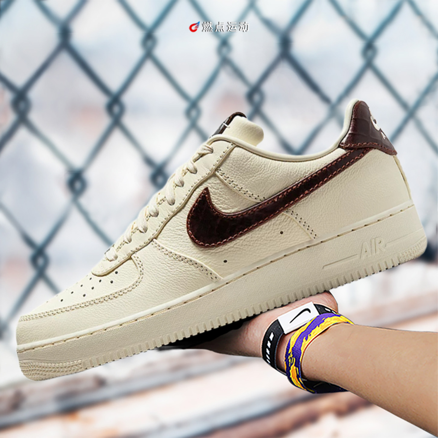 Nike/耐克 AIR FORCE 1 '07 LV ESS+男子板鞋HQ2037-100图片