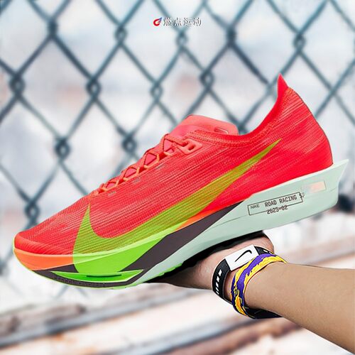 ZOOMX STREAKFLY 2 耐克碳板缓震男子公路竞速跑鞋 HF6416-600