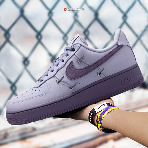 Nike耐克耐磨低帮耐磨板鞋