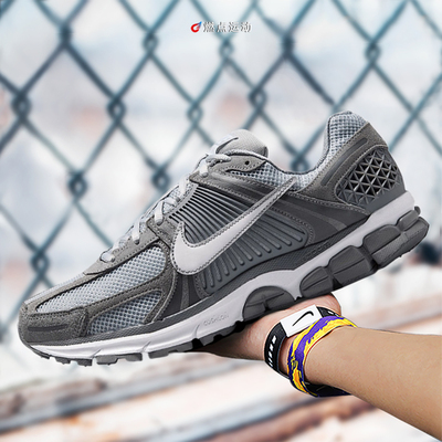 NIKE ZOOM VOMERO 5  耐克休闲跑步鞋男女复古老爹鞋 FN8889-181