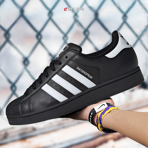 Adidas阿迪达斯中帮运动休闲鞋