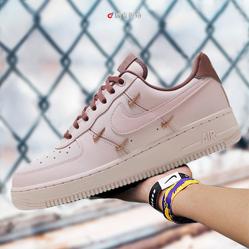 Nike/耐克 Nike Air Force 1     女子板鞋HF0735-001