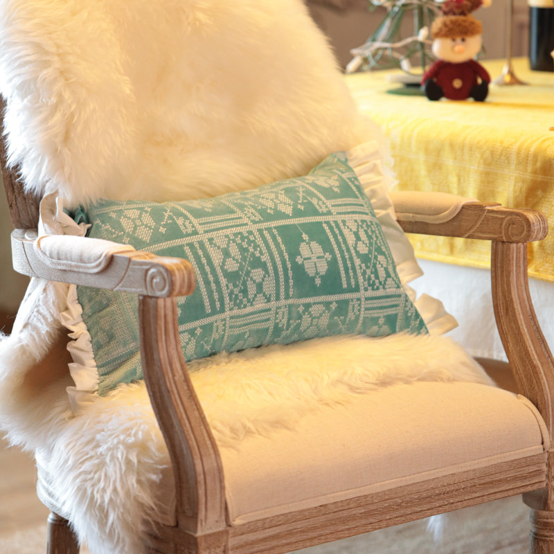 丝绒防污法式轻奢复古绣花抱枕垫