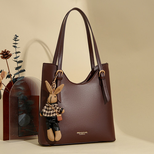 高级感真皮托特包包女2026新款头层牛皮腋下包百搭单肩通勤水桶包