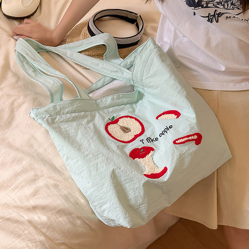 韩版小众多巴胺帆布包包女可爱刺绣尼龙布托特包大容量通勤单肩包