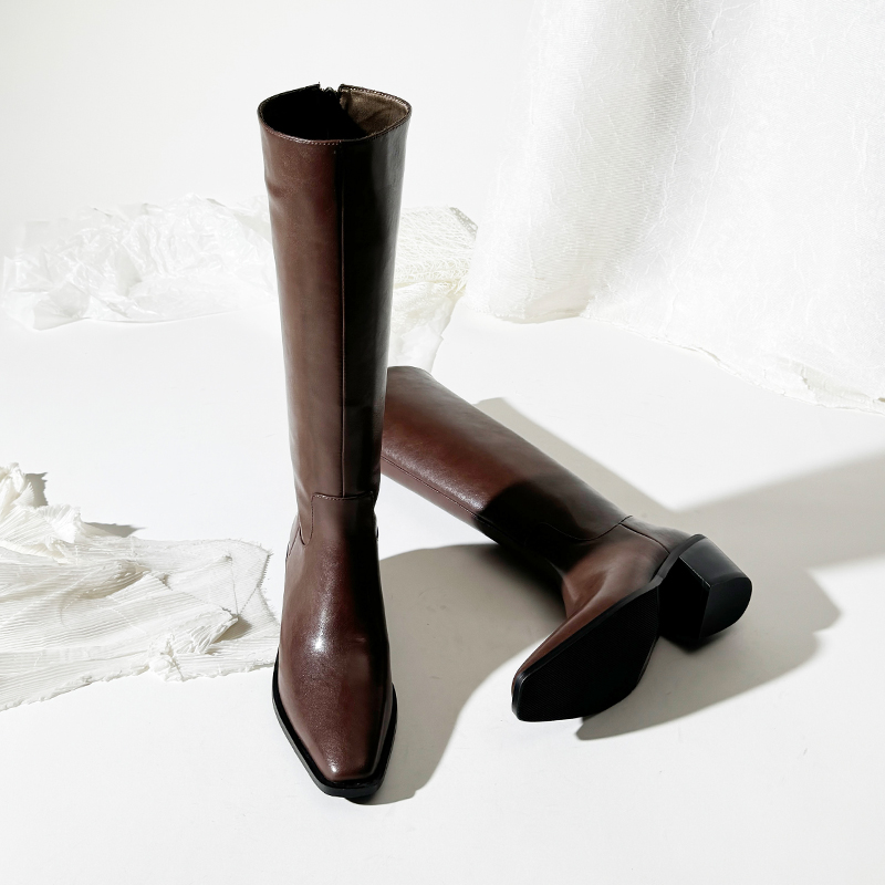 莲花府邸粗跟后拉链骑士靴