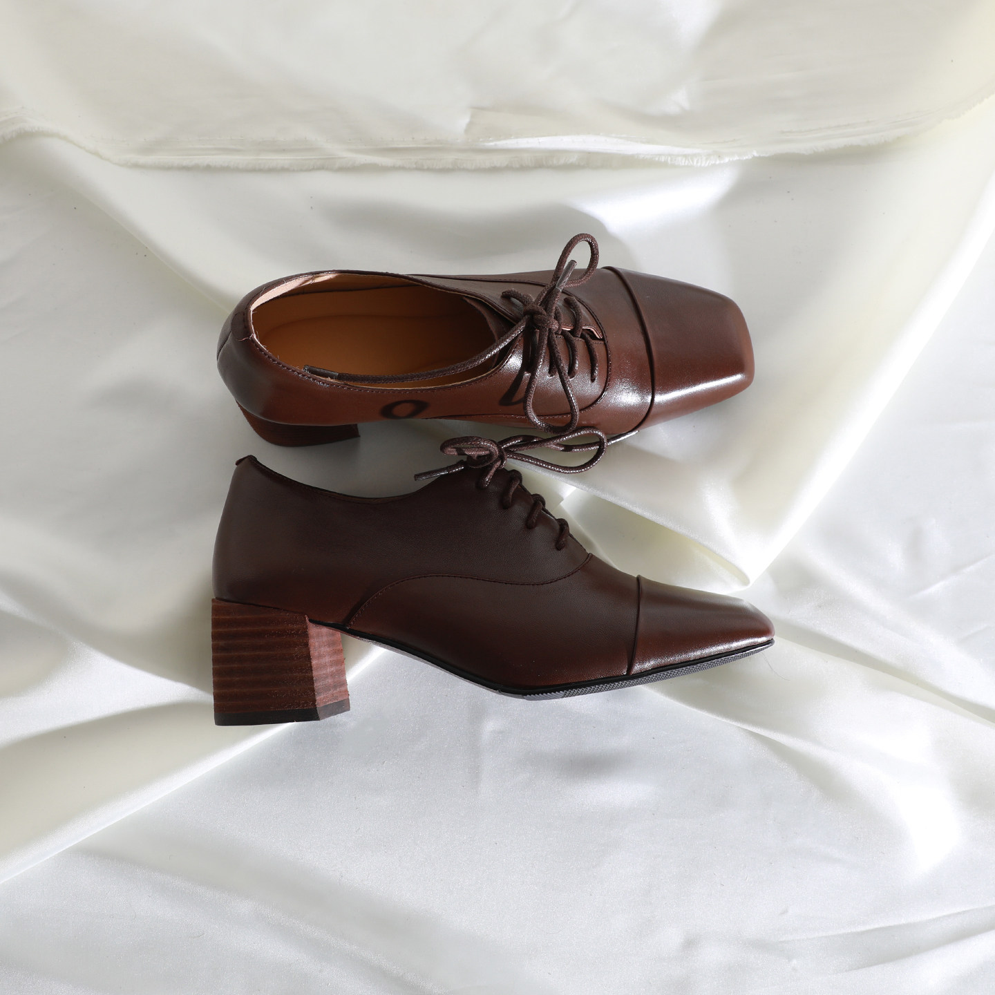 莲花府邸2026春时尚复古单鞋方头深口系带小皮鞋通勤百搭羊皮女鞋,女鞋,深口单鞋,淘宝优惠券,粉丝福利购,淘宝优惠卷