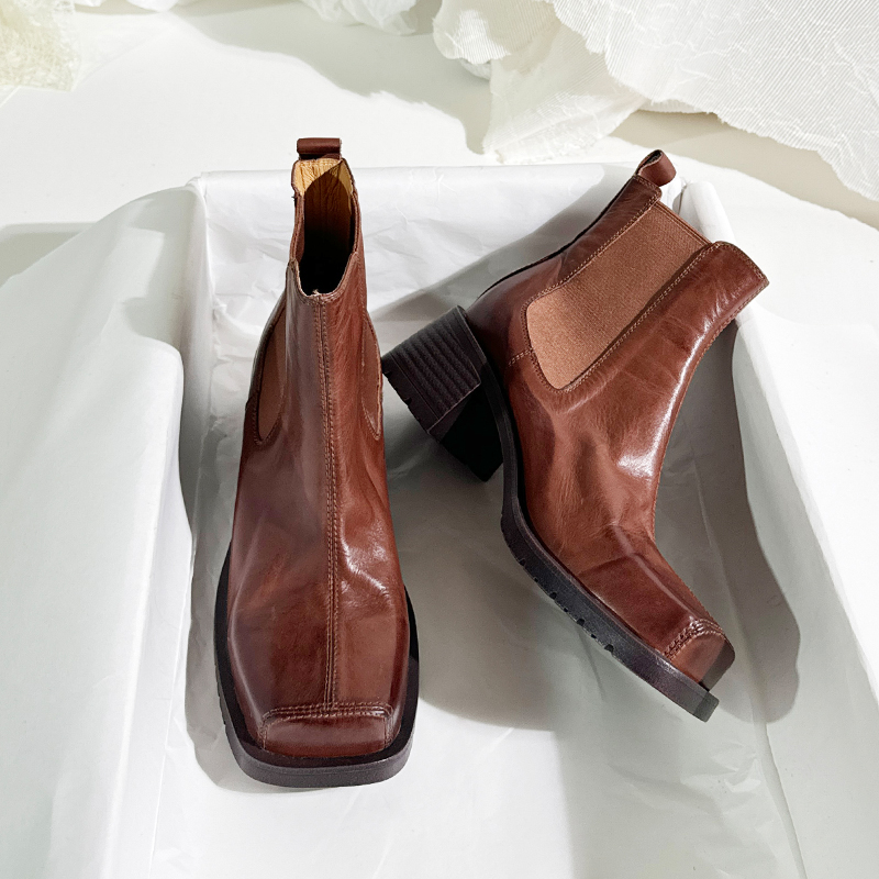莲花府邸2025冬季头层牛皮英伦风复古短靴女方头粗跟套筒切尔西靴