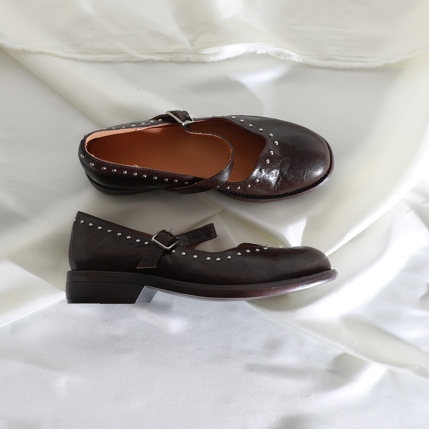 莲花府邸2026春季复古浅口单鞋铆钉一字带玛丽珍百搭粗跟羊皮女鞋,女鞋,玛丽珍鞋,淘宝优惠券,粉丝福利购,淘宝优惠卷