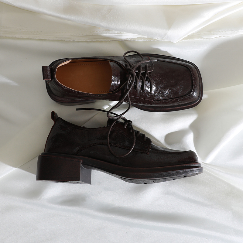 莲花府邸羊皮系带单鞋