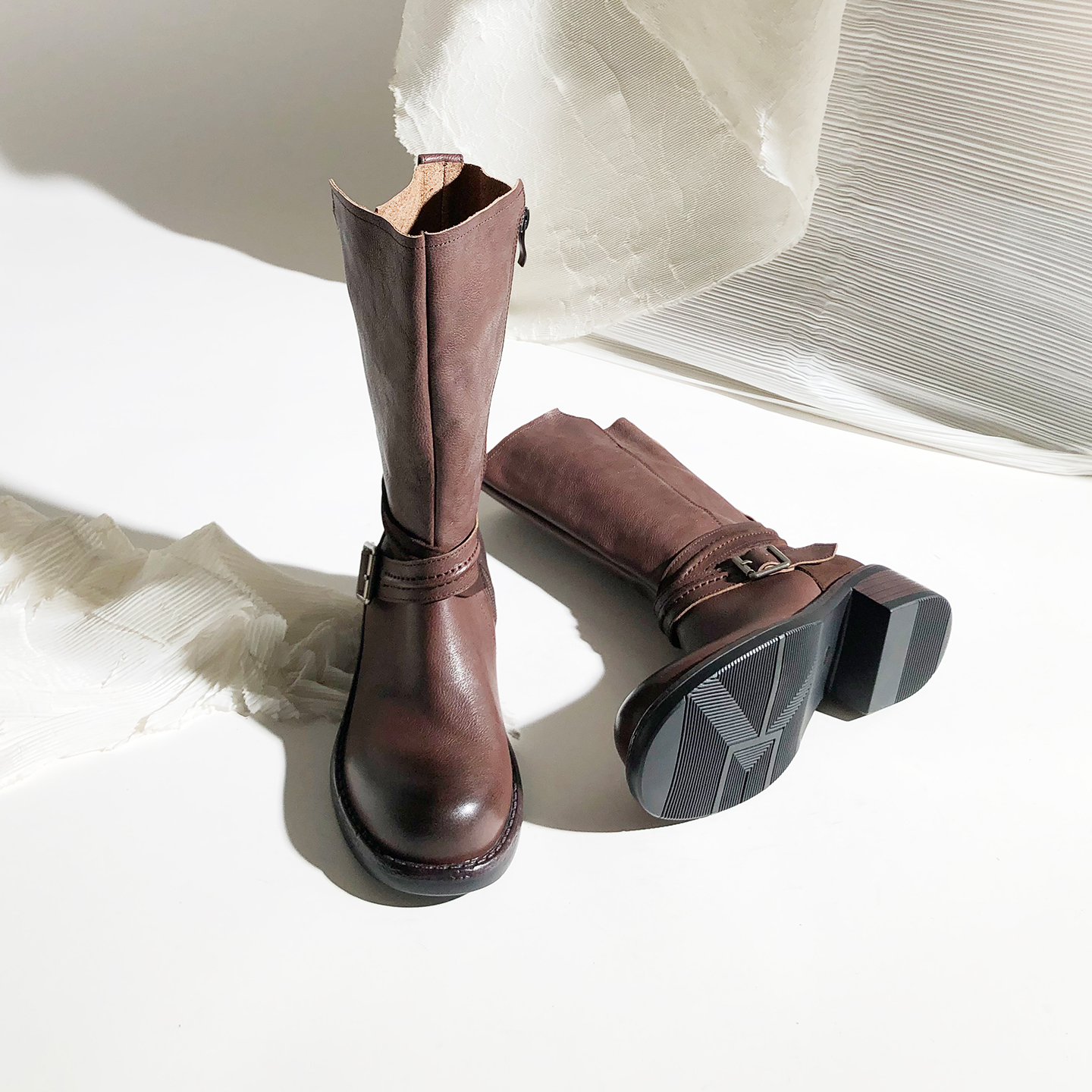 英伦圆头短筒皮带扣侧拉链骑士靴