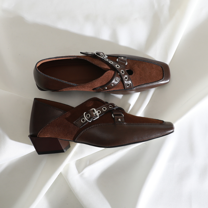 莲花府邸复古方头拼接皮带扣单鞋