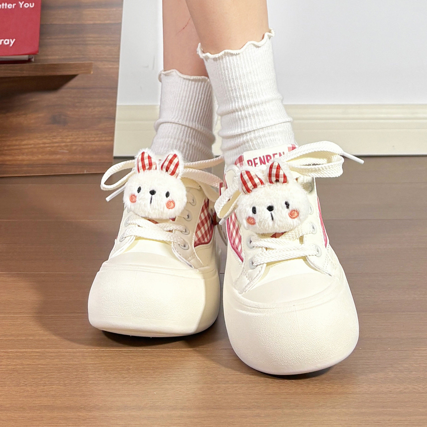 人本酒红色软底小白鞋女厚底百搭2026新款原创大头可爱板鞋轻便,女鞋,休闲板鞋,淘宝优惠券,粉丝福利购,淘宝优惠卷