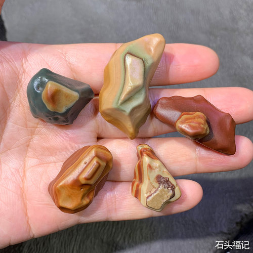 天然戈壁石 奇石 阿拉善彩玉 俏色玛瑙原石 层次感 错落有致