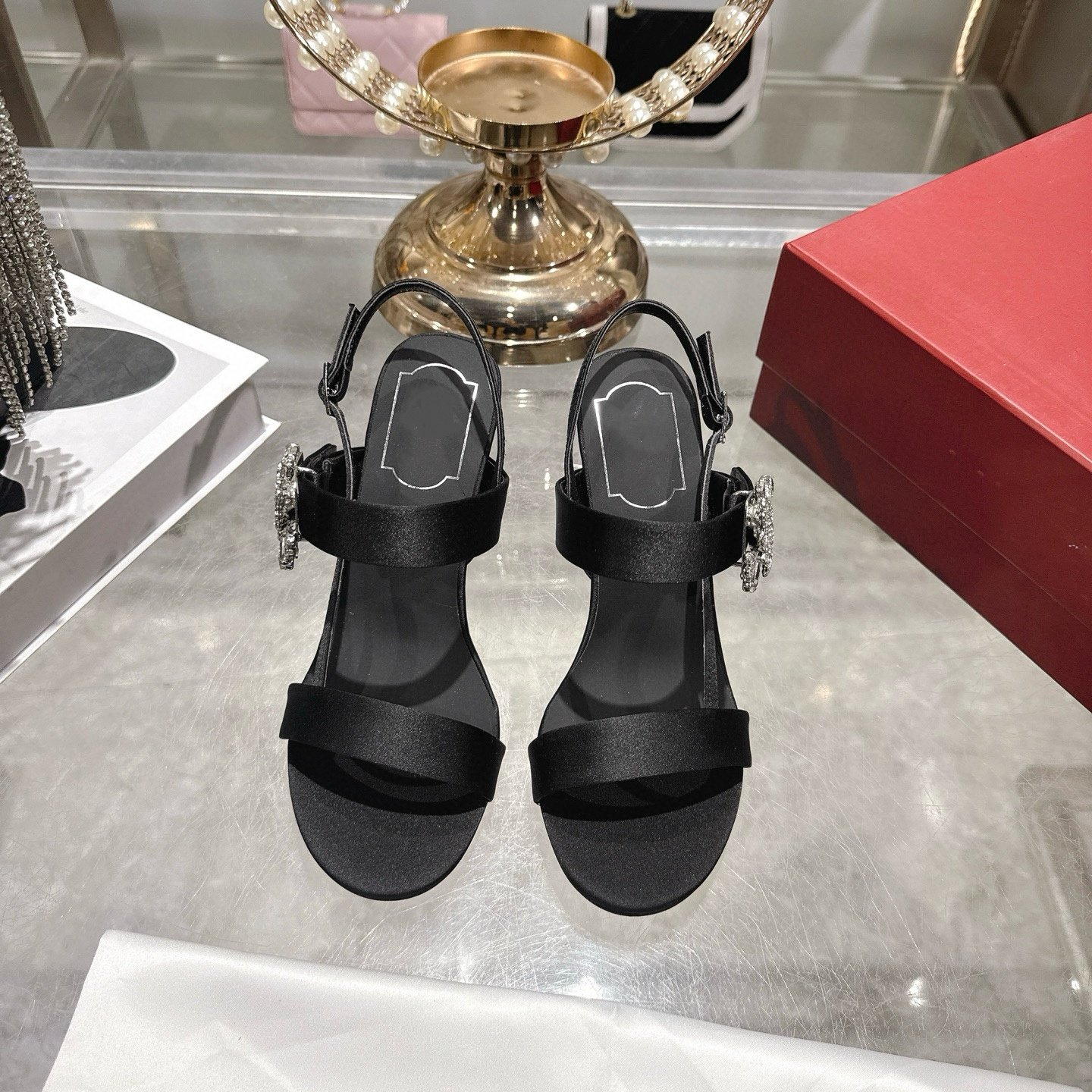 法式绸缎气质水钻2026新款露趾凉鞋女细跟真皮丁字扣百搭性感凉鞋,女鞋,时装凉鞋,淘宝优惠券,粉丝福利购,淘宝优惠卷