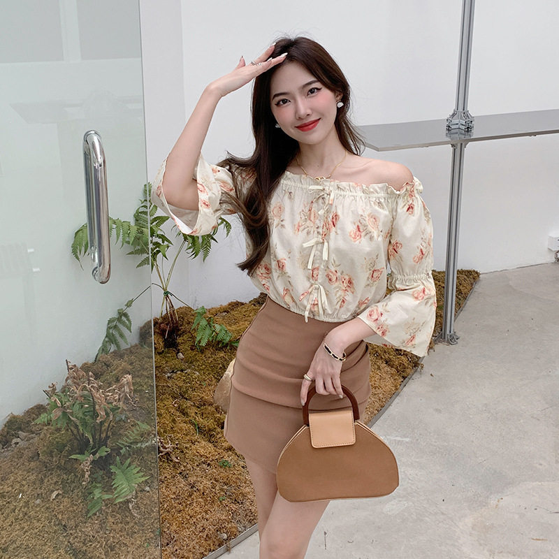 大姐姐 假日公主 法式一字肩/小背心 轻透短款碎花上衣