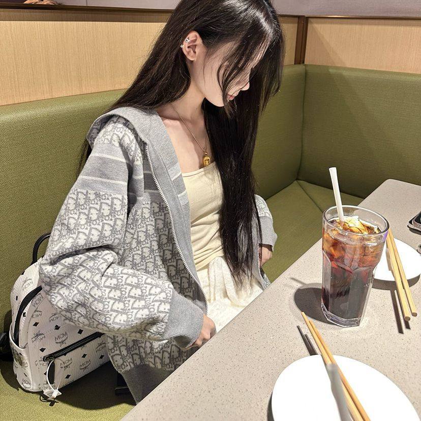 社会女外套快手网红同款字母提花连帽长袖拉链针织衫女开衫毛衣潮,女装/女士精品,短外套,淘宝优惠券,粉丝福利购,淘宝优惠卷