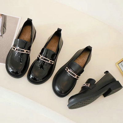 巴迪雅女鞋2021冬款加绒英伦风单鞋欧洲站真皮低跟乐福鞋女20031