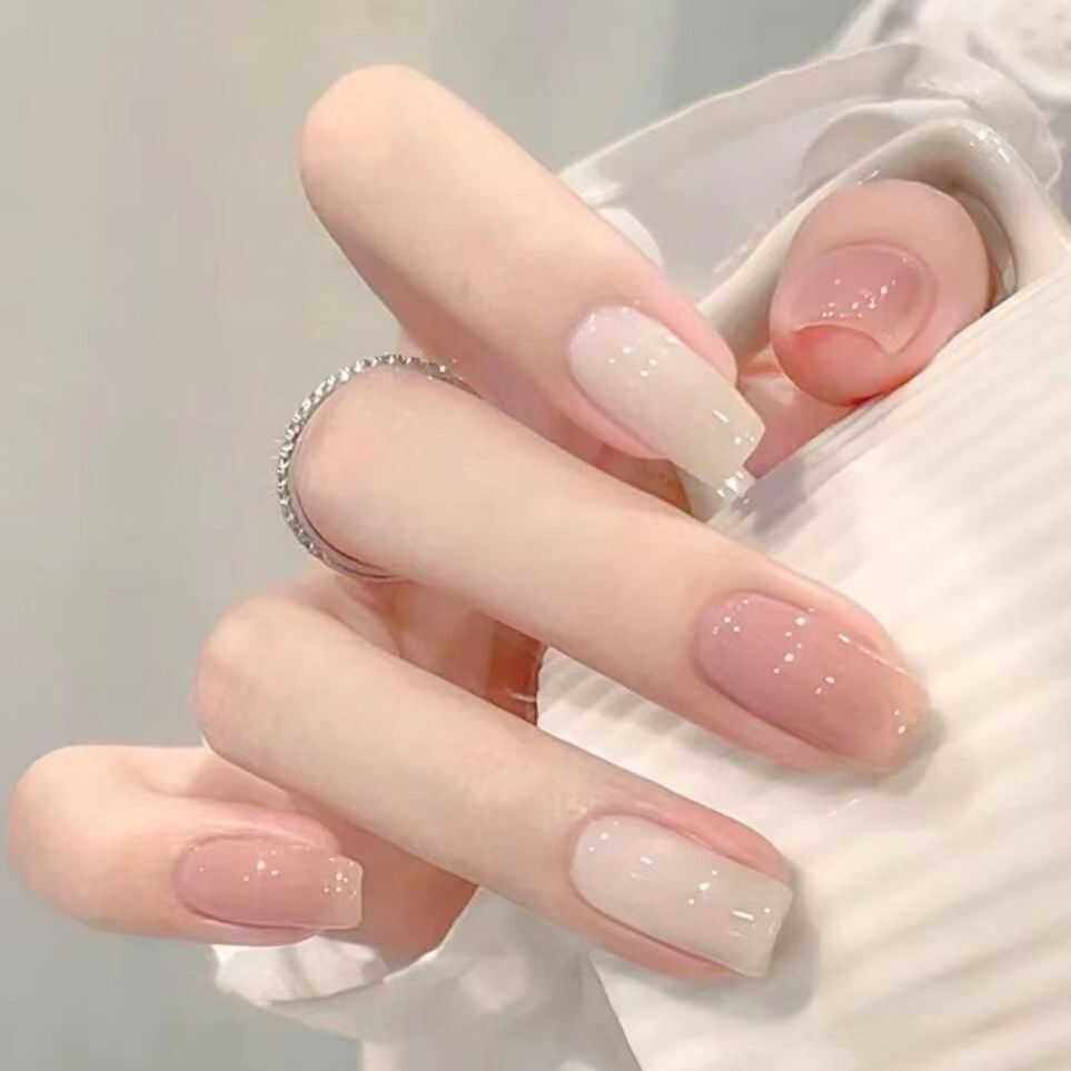 2024年新款高级感裸色穿戴甲