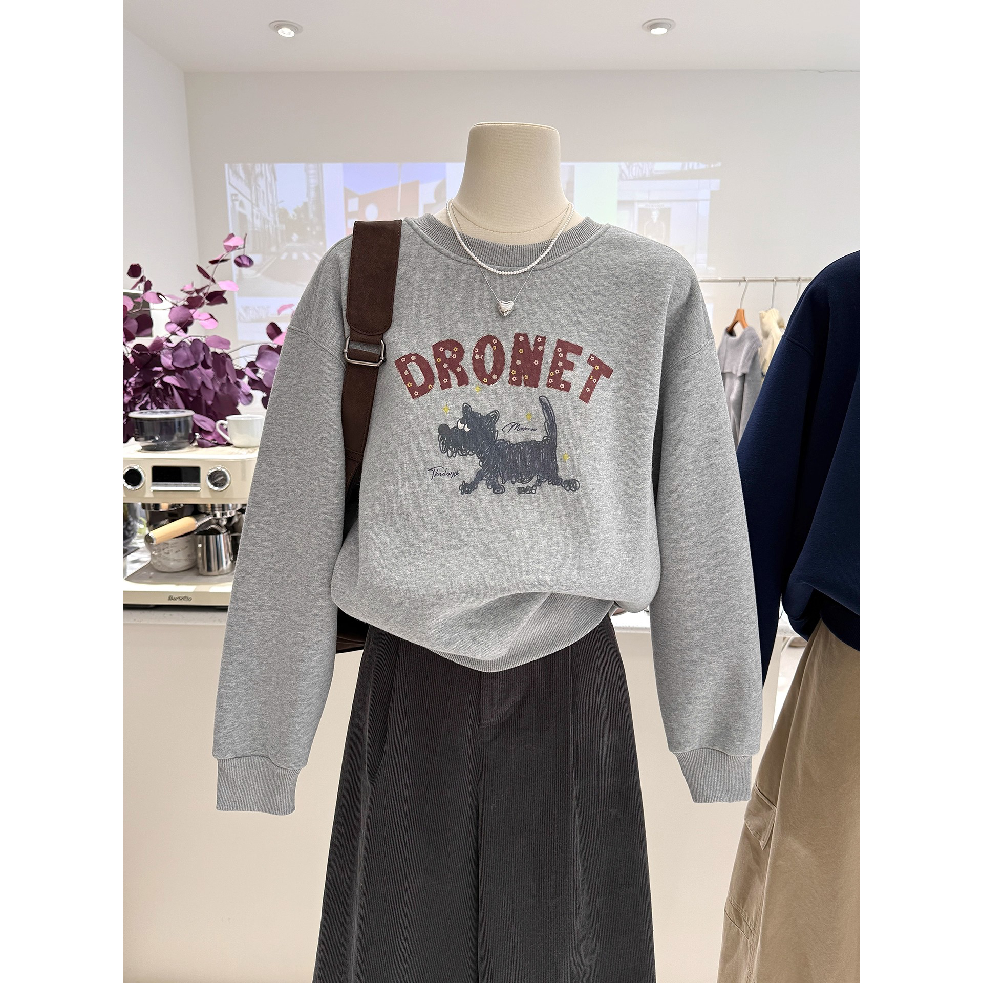 捡漏清仓韩式可爱风小狗印花圆领套头卫衣女加绒加厚保暖百搭上衣
