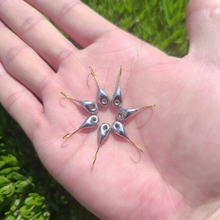 新手空钩逗钓 钩千又胴打朝天钩 空钩逗钓钩 空钩弹钓泡沫逗钓1克