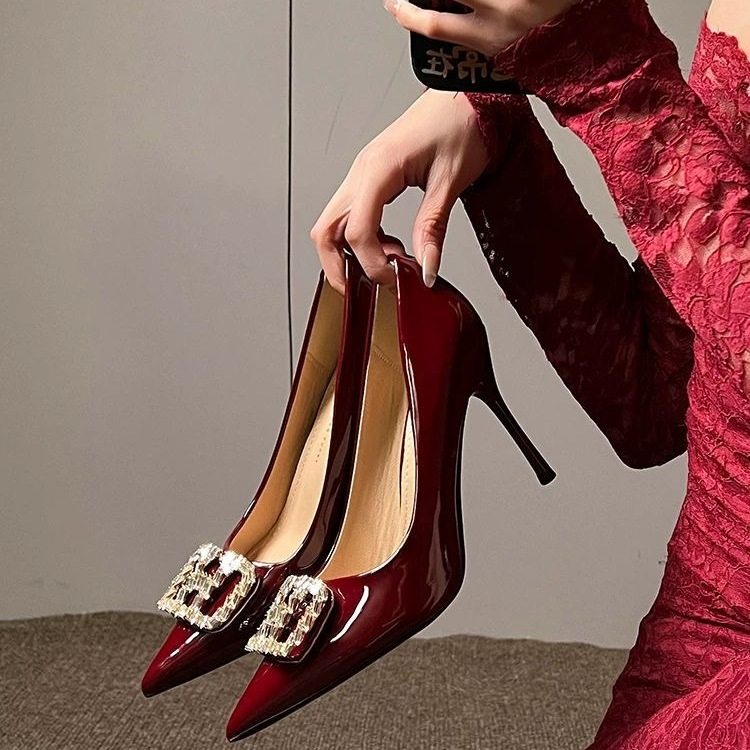 高级感尖头水钻高跟鞋2025春季新款细跟法式不累脚酒红色礼服单鞋,女鞋,浅口单鞋,淘宝优惠券,粉丝福利购,淘宝优惠卷