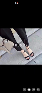 百搭黑色礼服宴会鞋 2026夏季 露趾一字带凉鞋 绒面圆头细高跟鞋 新款