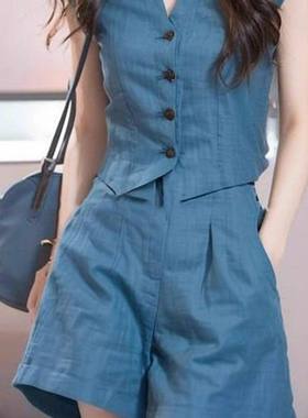 今年流行亚麻套装2025新款女夏季高级感超好看棉麻上衣短裤两件套