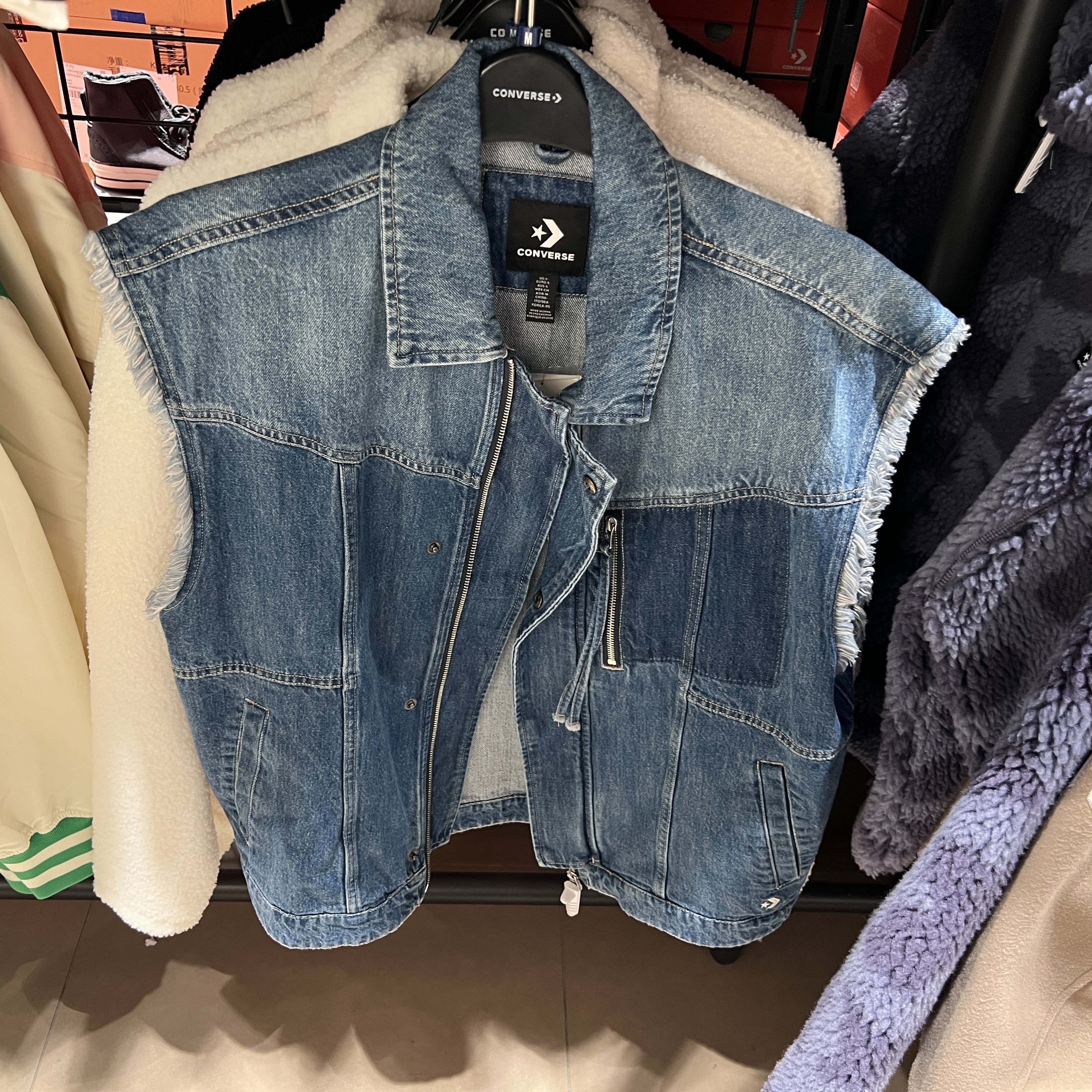 匡威复古做旧毛边个性时尚背心休闲牛仔马甲外套男女10027211-A01,运动服/休闲服装,运动茄克/外套,淘宝优惠券,粉丝福利购,淘宝优惠卷