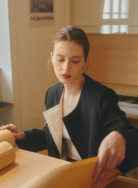 softself 进口面料黑色短款西装外套女春秋2024新款拼接翻领西服