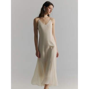 SoftSelf·薄雾梦泽桑蚕丝设计感V领修身显瘦斜裁吊带连衣裙新款