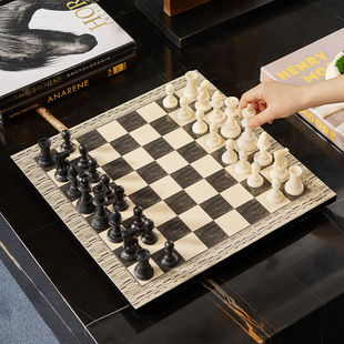 集设家居现代轻奢艺术装饰品花器国际象棋青苔组合会议室客厅茶几