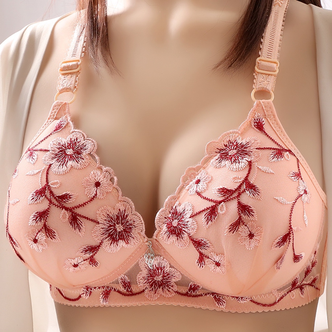 经典文胸无钢圈收副乳