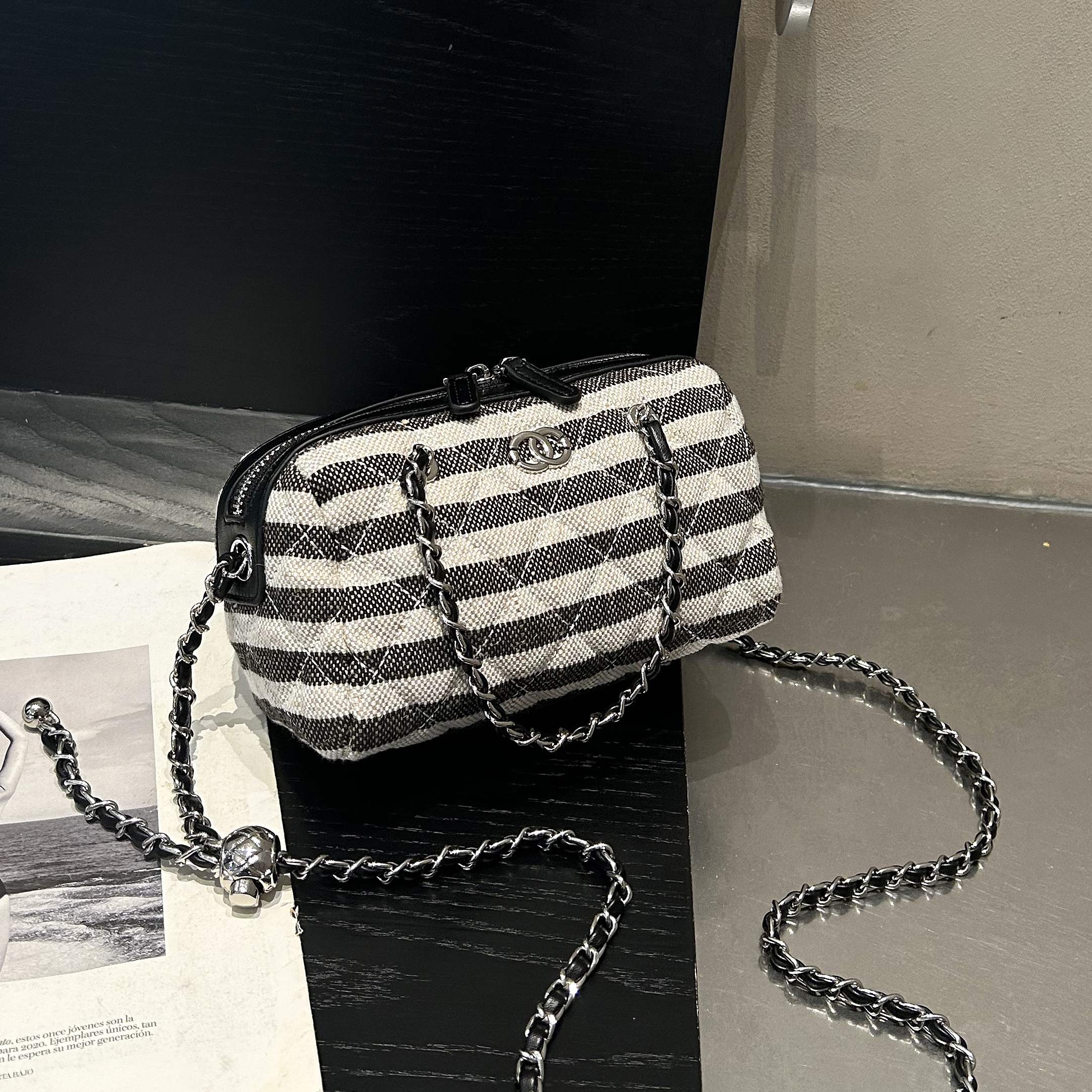日系休闲条纹帆布波士顿枕头包手提包女斜挎通勤包包网红保龄球包