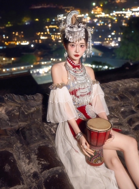 苗疆少女红色苗族土家族夏季少数民族风旅拍写真演出服装爆款新款