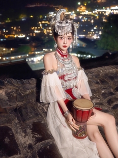 苗疆少女红色苗族土家族夏季少数民族风旅拍写真演出服装爆款新款