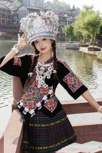 苗族服装苗家头饰项圈苗疆服装土家族少数民族服装女全套刺绣裙新