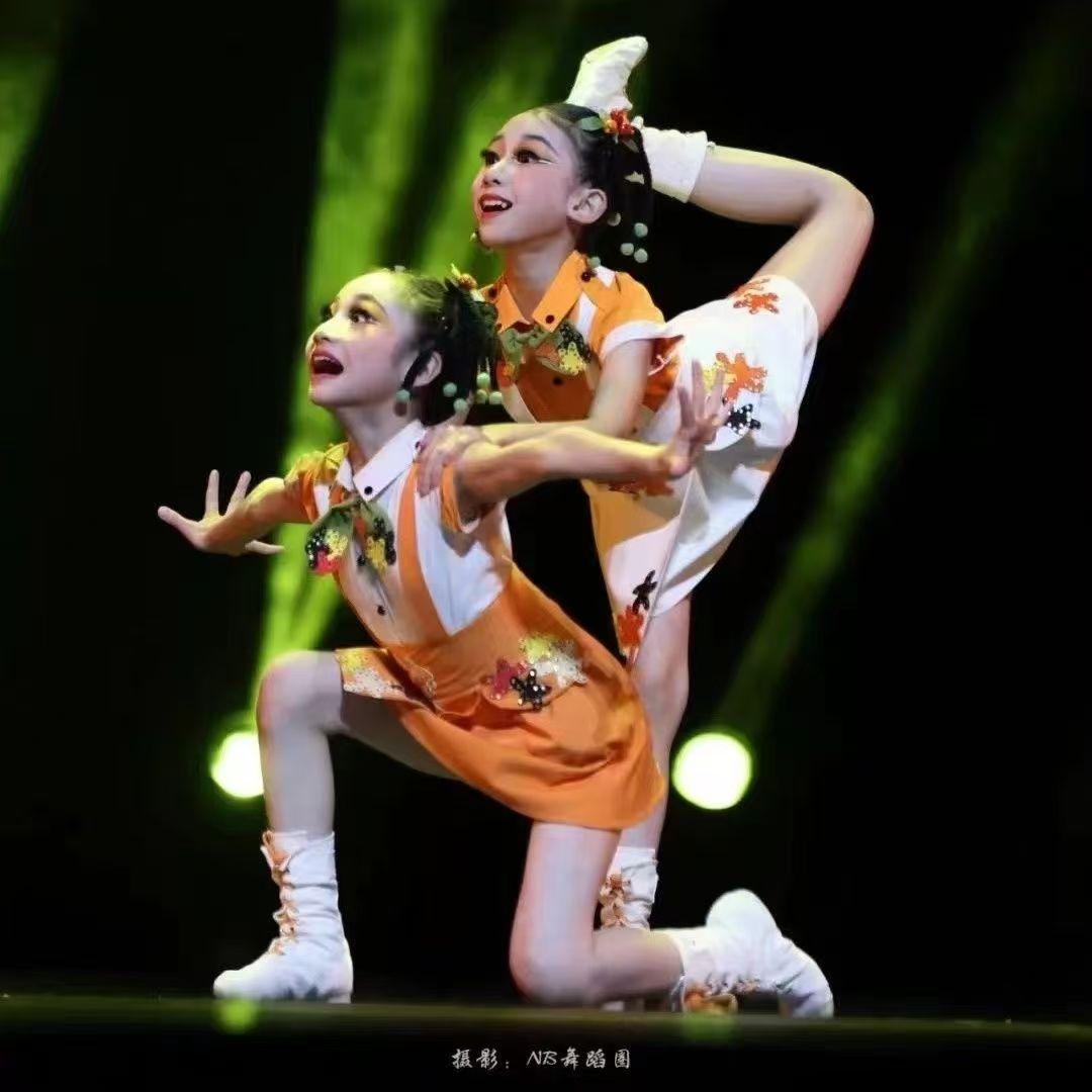 第十二届快乐露营日演出服小荷风采表演少儿舞蹈六一艺术节服饰