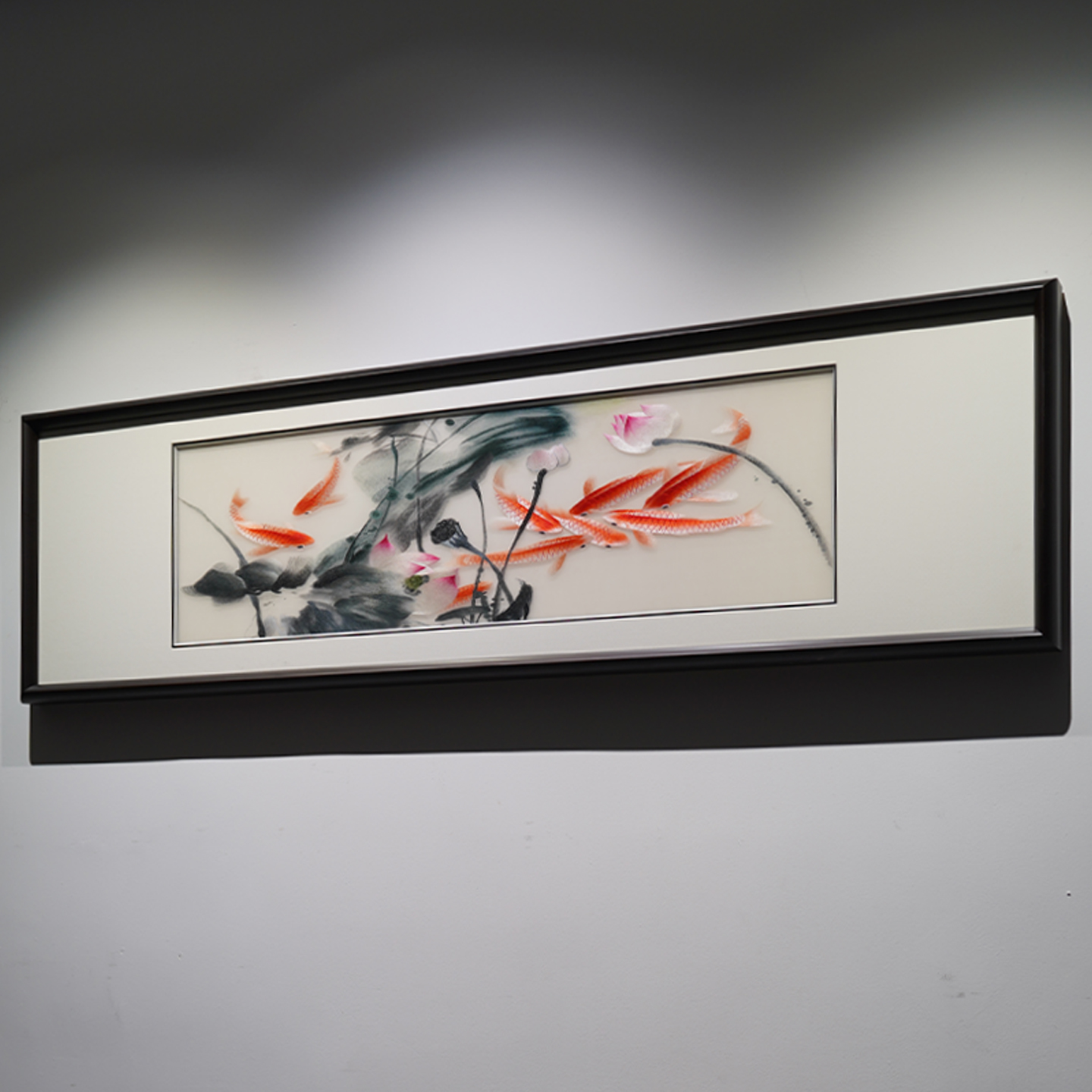新中式非遗刺绣装饰画书房卧室客厅沙发墙手工苏绣九鱼图高端挂画图片