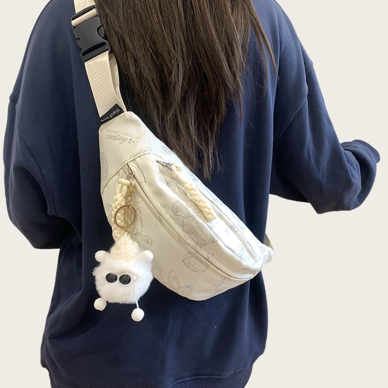 胸包女可爱轻便斜挎小背包